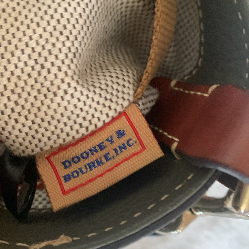 Dooney and Bourke elephant purse w/handles and crossbody adjustable strap - Picture 6 of 16